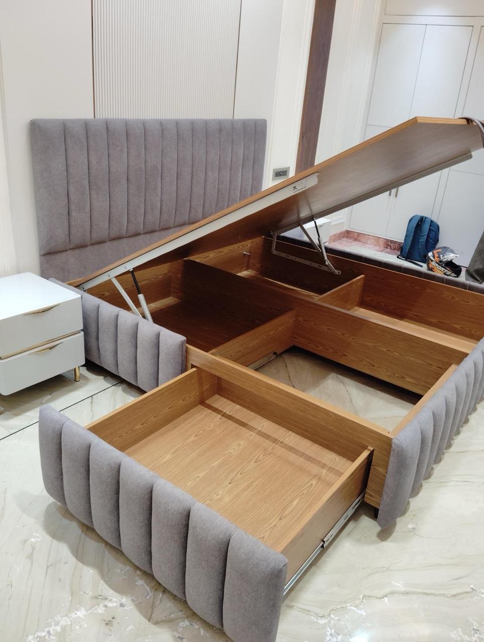 Horizontal Eight console furniture
